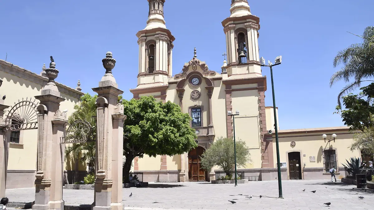 F CARMONA ACTIVIDADES DE SEMANA SANTA (4)